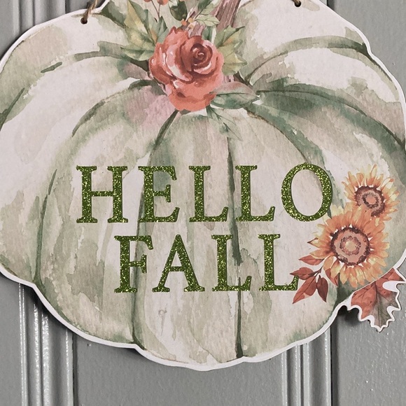 NWT- Beautiful Watercolor Glittered HELLO FALL Floral Pumpkin Decor Sign 🌻 - Picture 4 of 12